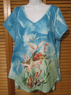 Coral Bay top with sea turtle lightweight stretchy like new size 1x